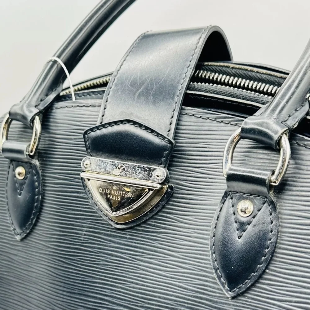 LOUIS VUITTON Black Epi Leather Pont Neuf Handbag